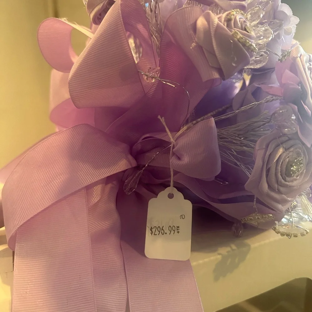 Lavender wedding bouquet with, Grooms boutonniere. - Picture 7 of 11